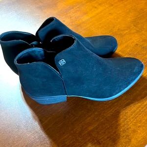 Daisy Fuentes Black Suede Bootie